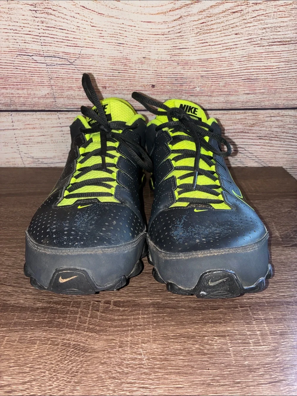 Pre Owned Nike Reax 8 TR Anthracite Black Volt Men’s Size 11.5